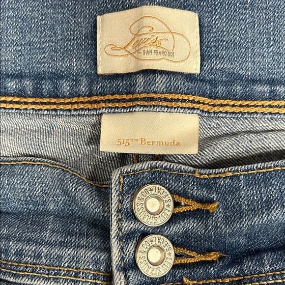 Levi's 515 Bermuda Jean Shorts - Picture 2 of 7